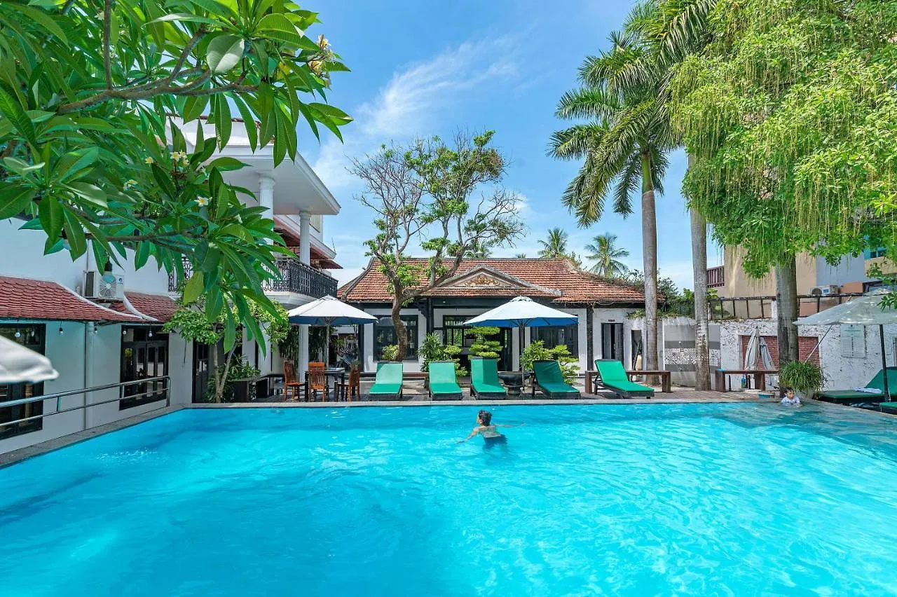 Nostalgia Hotel And Spa Hội An